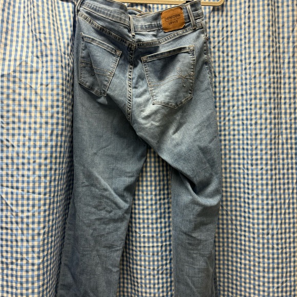 Denizen Levi’s High Rise Straight 4s w29 l32 - Picture 2 of 2